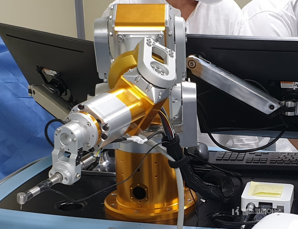 세계 최초로 3D 디지털 기술을 융합한 치아 프렙(Prep) 시술용 자동화 로봇 시스템