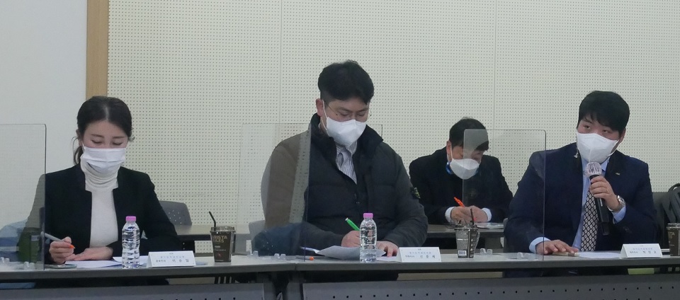 (왼쪽부터)이순임 공보이사, 신준세 치무이사, 박인오 재무이사.