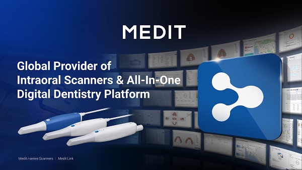 메디트의 구강스캐너 i-Seris와 Medit Link 소프트웨어.