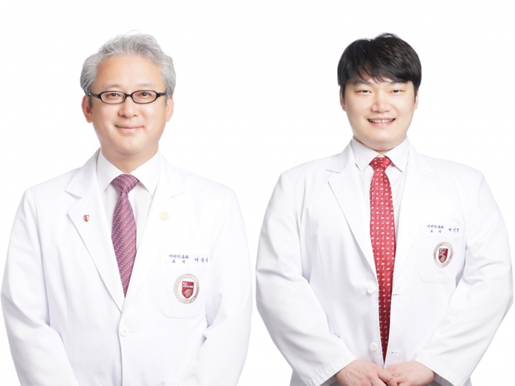 고려대 안산병원 이비인후·두경부외과 이승훈(왼쪽) · 서민영 교수